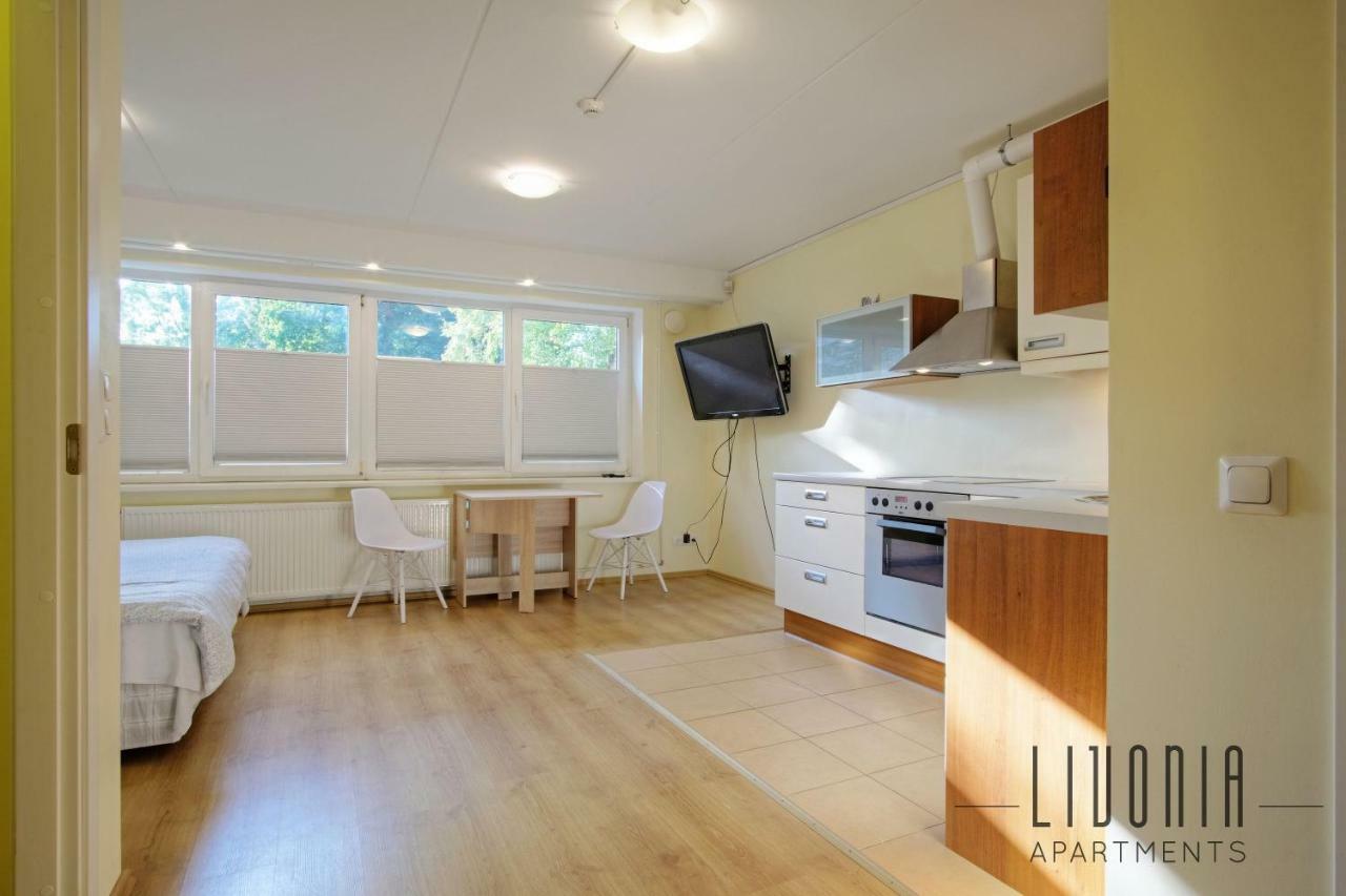 Sunny Studio With Parking, Self-Check-In & Wi-Fi Tallinn Exterior photo